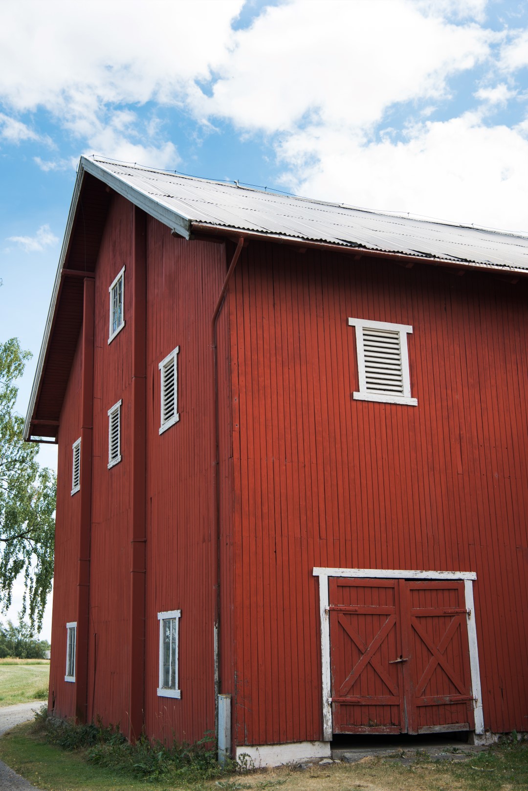big red barn